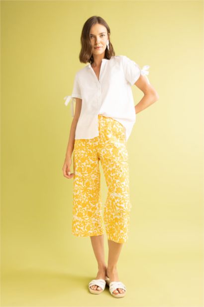 Wide Leg Floral Pattern Linen Look Capri