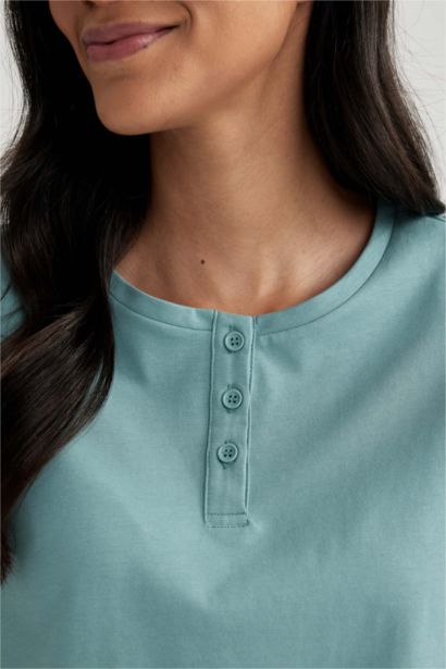 طقم بيجاما نص كم بقصة عادية  - قطعتين