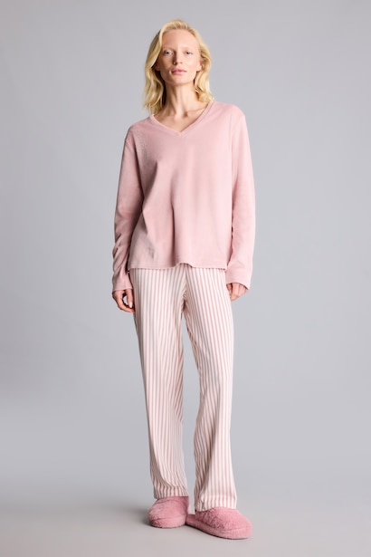 Uzun Kollu Velur Pijama Takımı