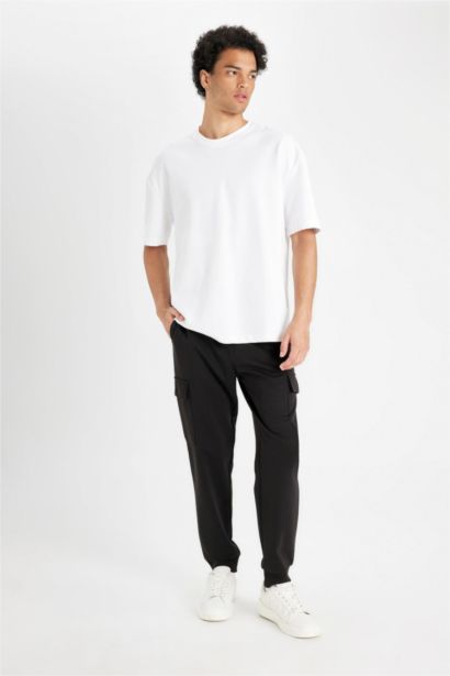 Regular Fit With Cargo Pockets Elastic Waist Jogging Trousers