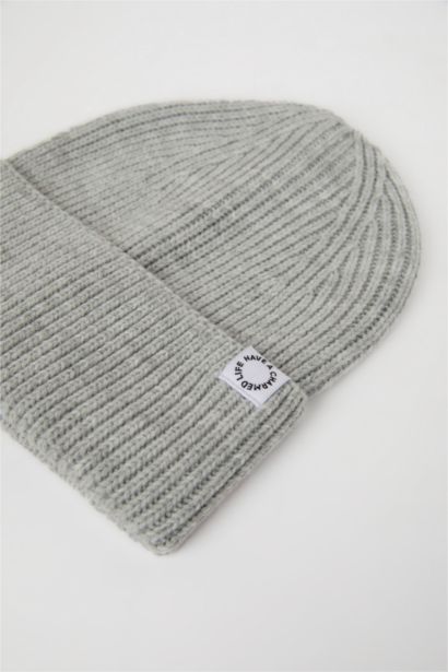 Kadın Dokuma Etiketli Triko Bere