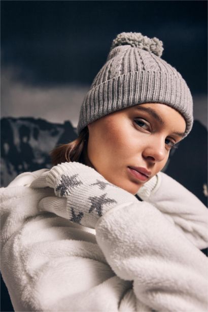 Kadın Ponponlu Triko Bere