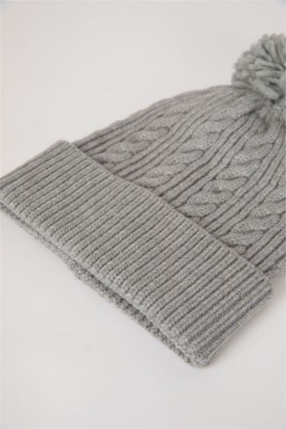 Kadın Ponponlu Triko Bere