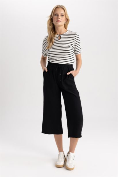 تيشيرت قصة عادية نص كم ورقبة دائرية