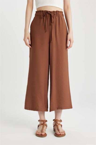 Linen Look Capri with Elastic Waist