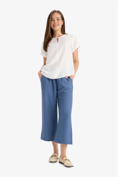 Straight Leg Capri Pants