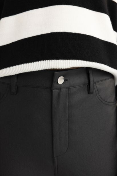 بنطلون جلد صناعي سوبر سكيني فيت مزين بجيب