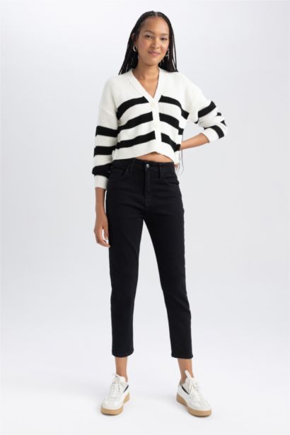 بنطلون جينز قصة مريحة