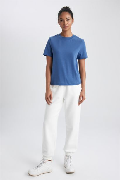 تي شيرت رياضي نص كم قصة عادية برقبة مستديرة