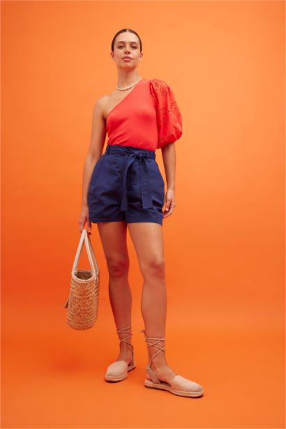 تيشيرت مضلع سليم فيت بكتف واحد