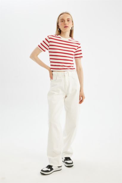 تي شيرت مخطط نص كم مضلع