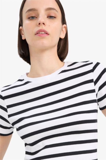 T-Shirt À Manches Courtes Coupe Slim Rayé