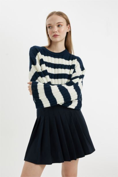 қалыпты пішім дөңгелек жаға трикотаж Пулловер