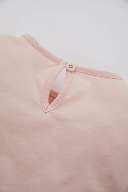 تي شيرت بناتي بطباعة ممتعة وقصة عادية