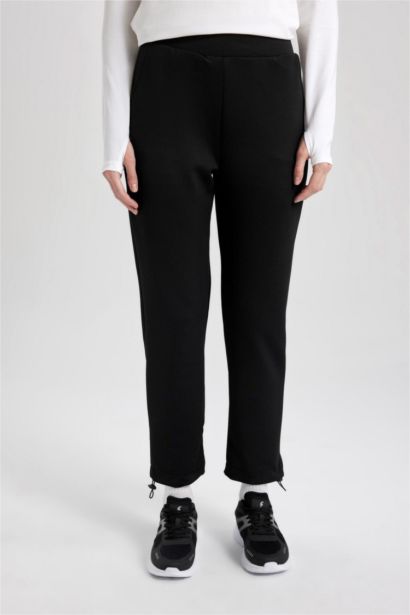 DeFactoFit Standard Fit Pocketed Short Leg Scuba Fabric Sweatpants