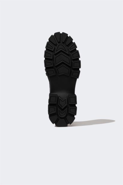 Классическая обувь с толстой подошвой из искусственной кожи для женщин