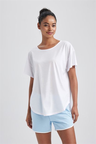 تيشيرت نص كم قصة طويلة برقبة مستديرة