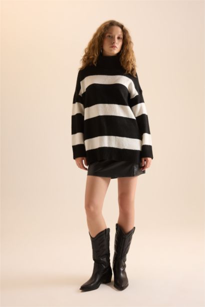 Relax Fit Balıkçı Yaka Çizgili Triko Kazak Tunik