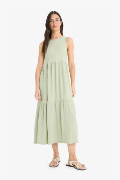 Crew Neck Crepe Sleeveless Midi Dress