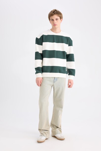 Boxy Fit Sweatshirt