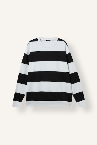 Boxy Fit Sweatshirt