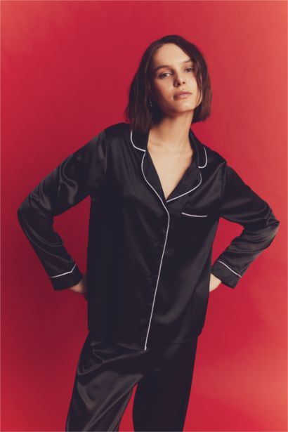Regular Fit Satin Woven Tops