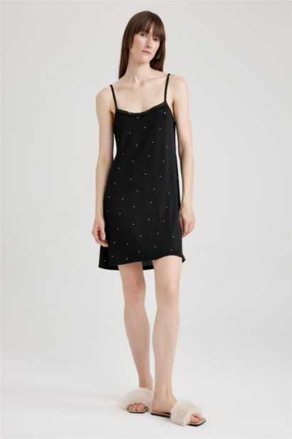 قميص نوم قصة عادية بحمالات من Fall In Love