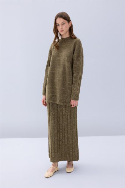 تنورة طولية قصة عادية