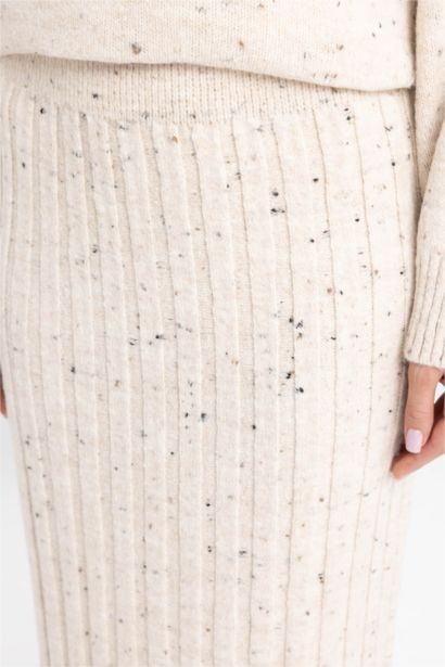 Regular Fit Flexible Waist Basic Maxi Knit Skirt