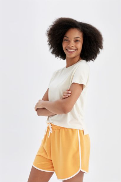 DeFactoFit Standart Fit Sporcu Kısa Paça Şort