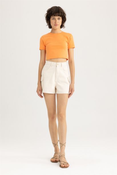 Джинсовые шорты мом кроя с высокой талией