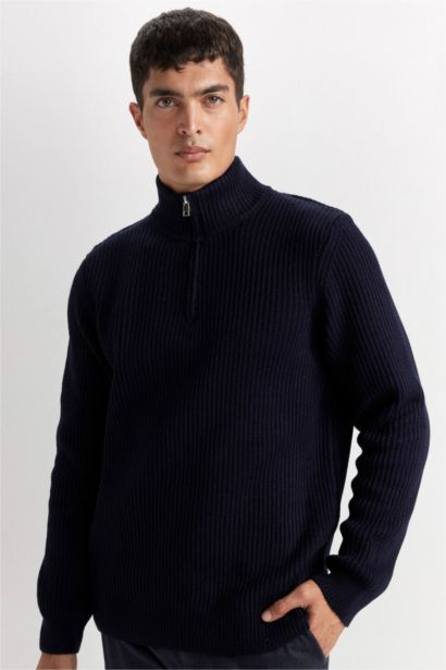 Standart Fit Normal Kesim Dik Yaka Fermuarlı Basic Düz Triko Kazak