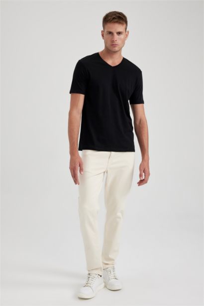 %100 Pamuk Slim Fit Dar Kesim V Yaka Kısa Kollu Tişört