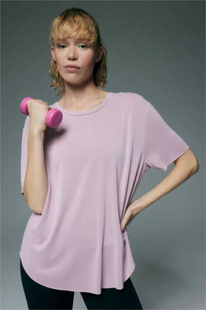 تي شيرت رياضي اوفر سايز قصة عادية