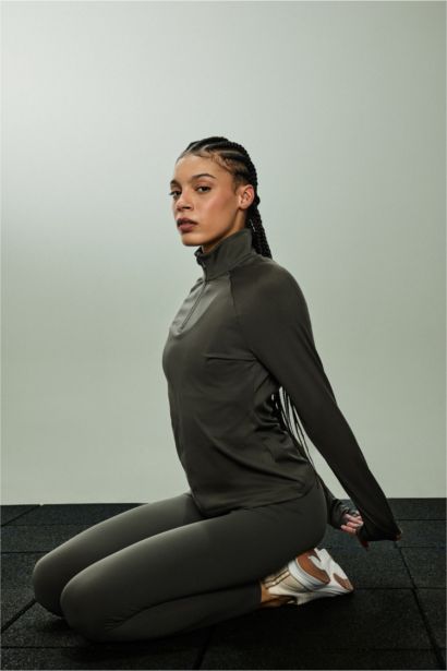 Standard Fit Stand Collar Sports Long Sleeve T-Shirt