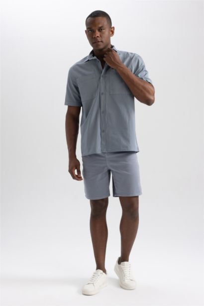 برمودا قصة فضفاضة