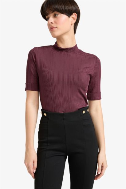 Woman Short Sleeve T-Shirt