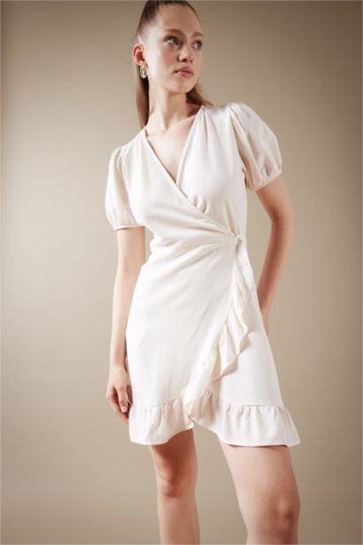 فستان قصير كتان بياخة متقاطعة