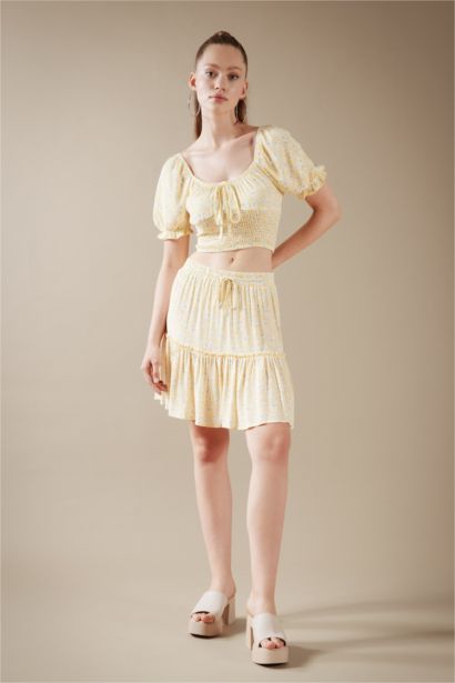 Slim Fit V-Neck Printed Short Sleeve Blouse