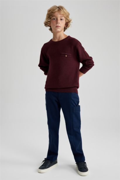 Свитер стандартного кроя с круглым вырезом для мальчиков