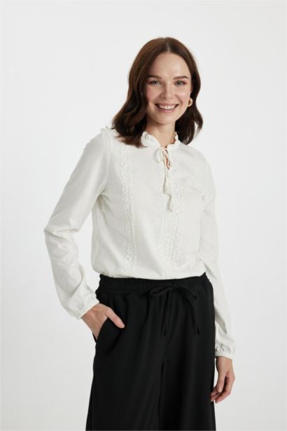 تي شيرت كم طويل قصة عادية برقبة مستديرة