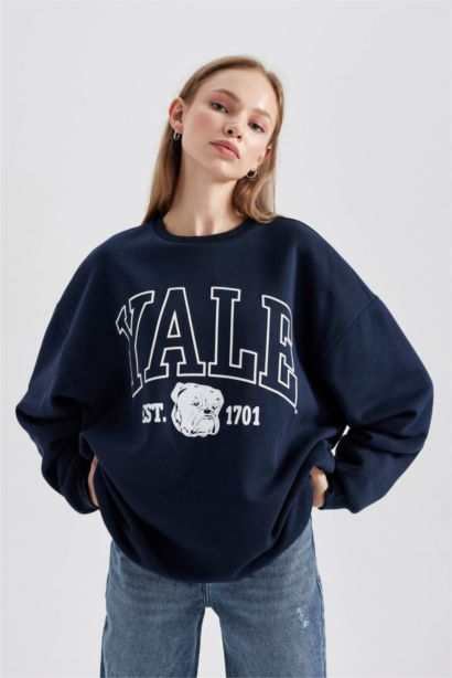 Світшот оверсайз з круглим вирізом Yale University з принтом з товстої тканини для жінок