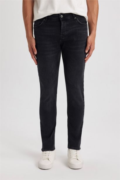 بنطلون جينز كارلو سكيني فيت بقالب ضيق وخصر عادي