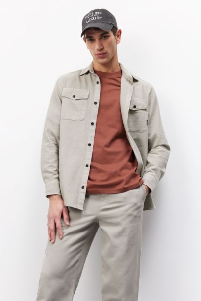 Chemise en coton à manches longues et coupe régulière