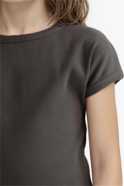 Girl Slim Fit Crew Neck Basic Corduroy T-shirt