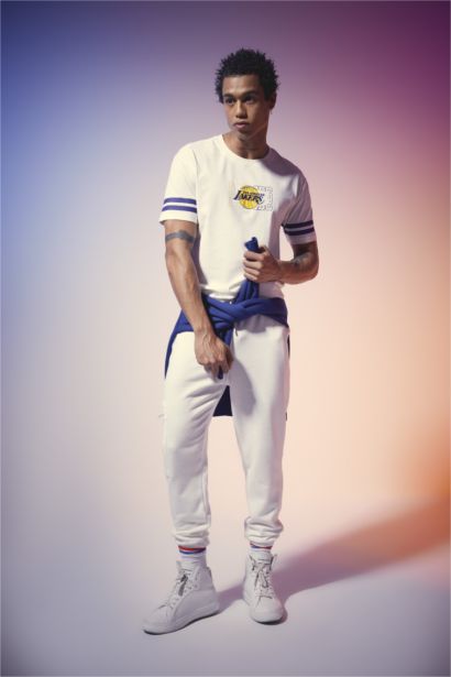 DeFactoFit NBA Los Angeles Lakers Standard Fit Short Sleeve T-Shirt