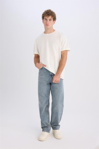 Baggy Fit Wide Leg Washed Jeans