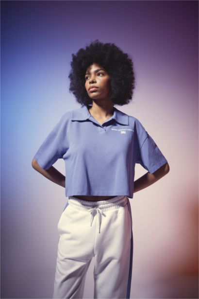 NBA Wordmark Regular Fıt Polo Yaka Pike Kısa Kollu Polo Tişört