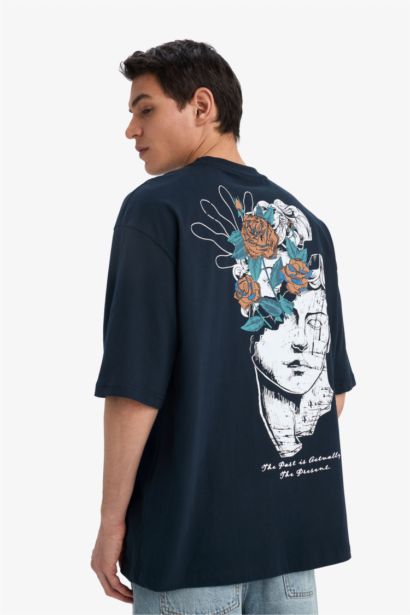 %100 Pamuk Loose Fit Bisiklet Yaka Sırt Baskılı Kısa Kollu Tişört