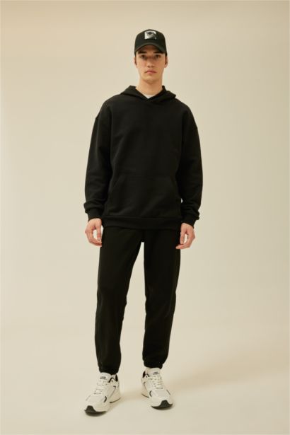 Comfort Regular Fit Rahat Kalıp Kapüşonlu Kanguru Cepli Basic Düz Sweatshirt